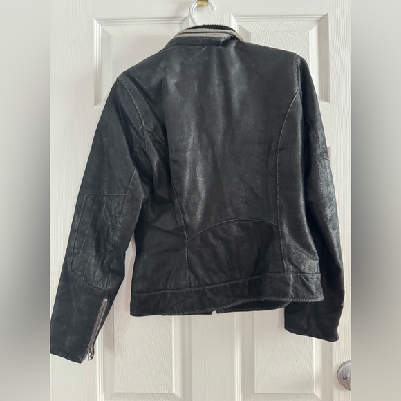 Danier Black Leather Jacket with Zipper Details - Picture 4 of 8